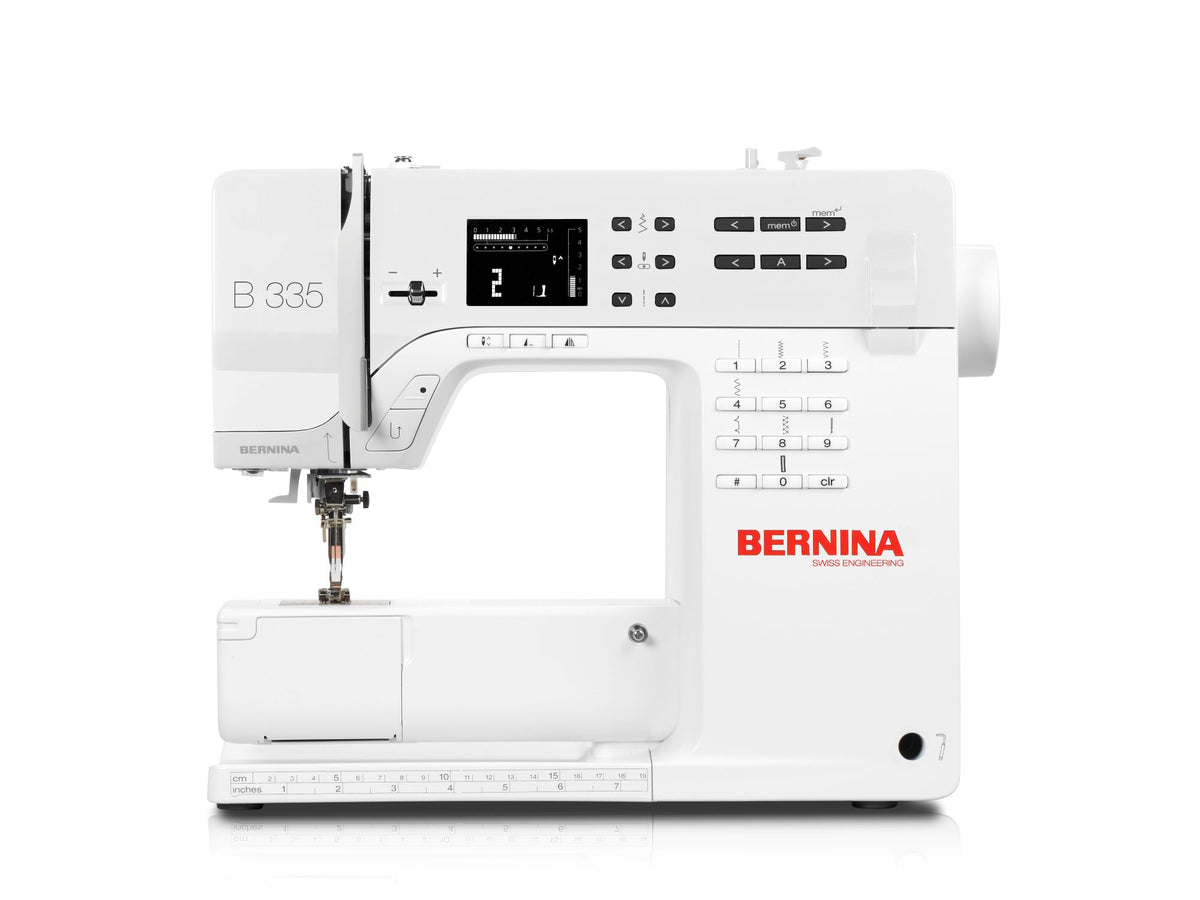 BERNINA 335 Deluxe mit Kompaktnähfüsse